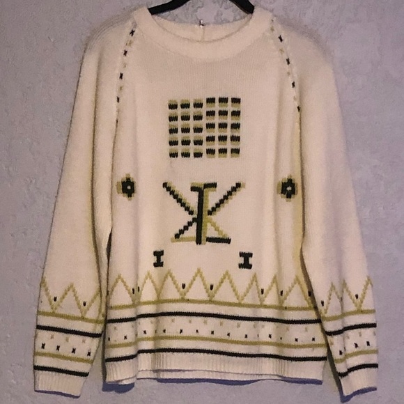 Full Fashioned Import Sweaters - Vintage Beautiful Hand Loomed Acrylic Fibre Sweater By Full Fashioned Im…